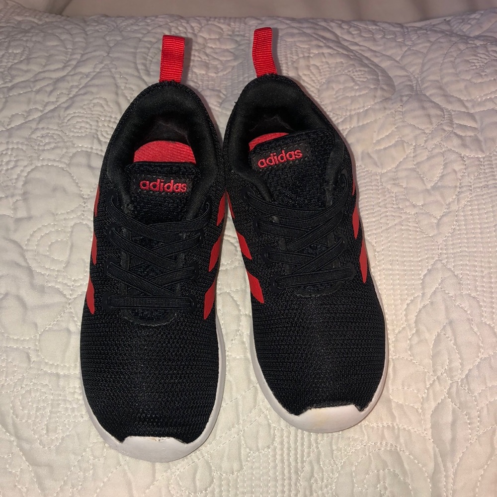 Boys adidas used in good condition size 9